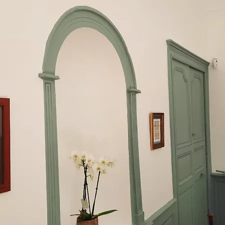 L'essongere Oda ve Kahvaltı