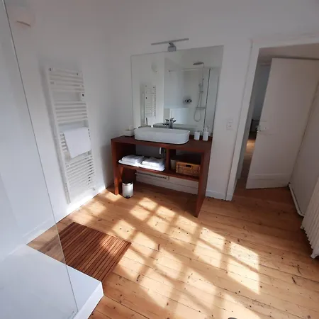 Oda ve Kahvaltı L'essongere 3*